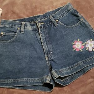 Embroidered shorts